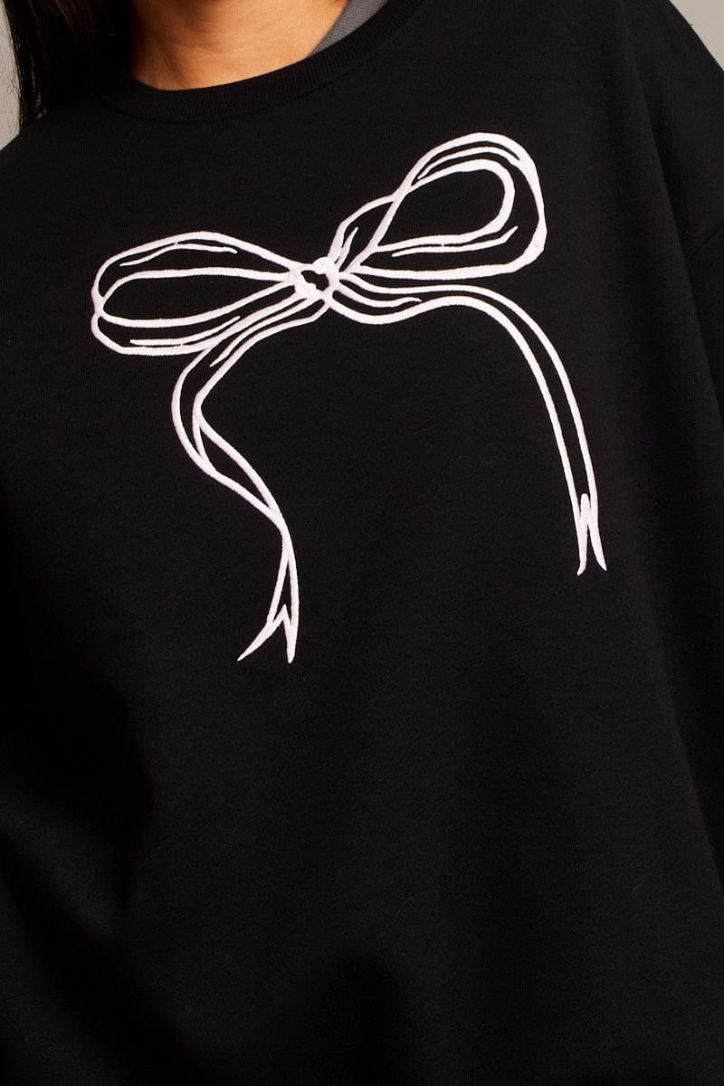 Bow Graphic Pullover Top