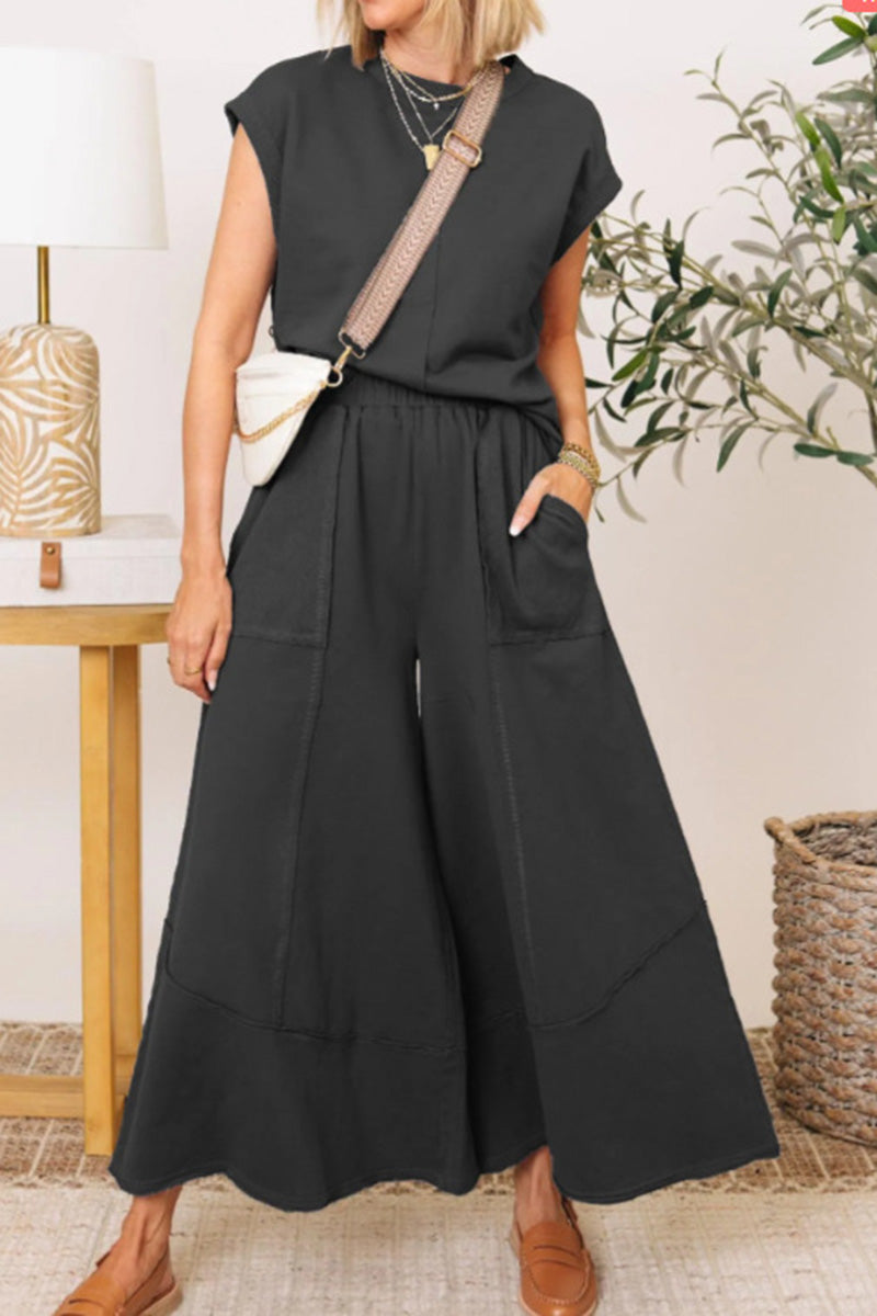 Sleeveless Top with Wide-Leg Pants